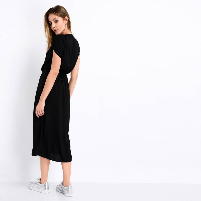 vestido de mujer totalmente negro